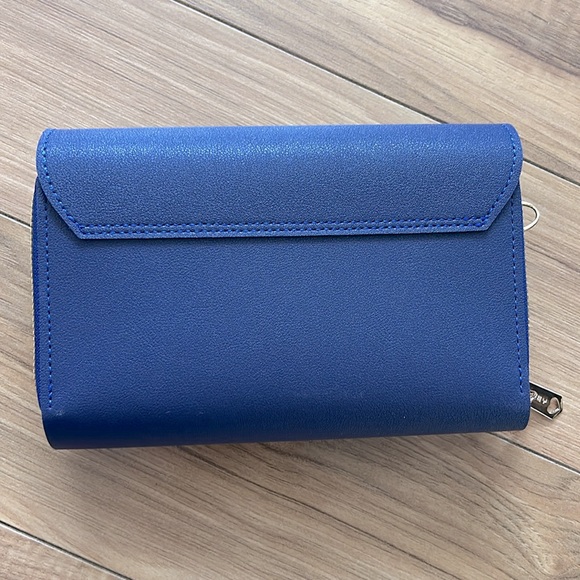 Forever Lovely Design By Madley Purse Crossbody Wallet Faux Leather Blue & Gold - Picture 4 of 8